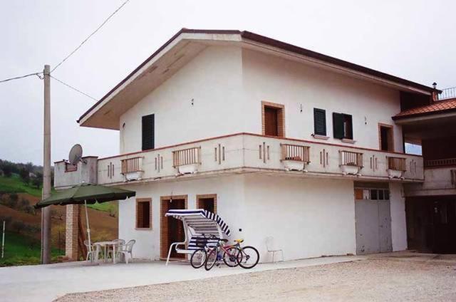Agriturismo Il Vecchio Carro Campli Exterior photo